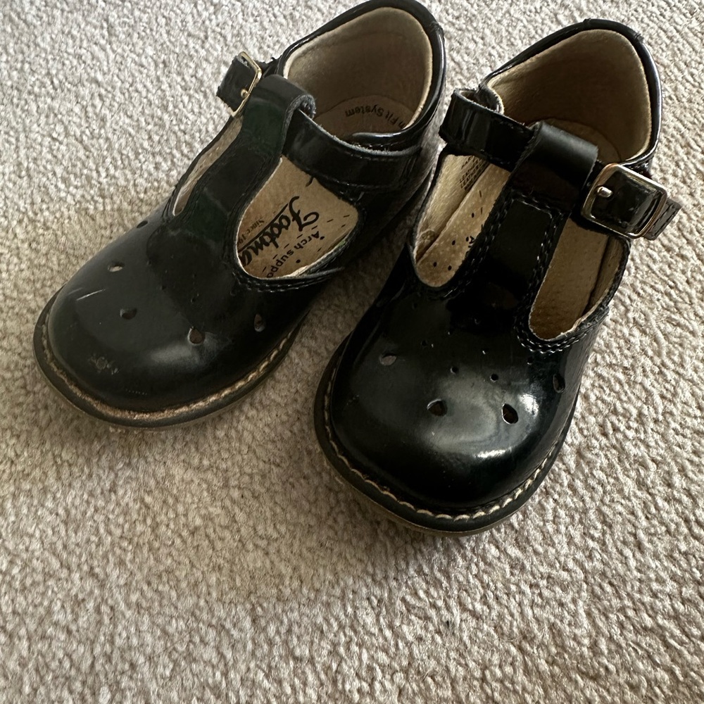 Black Patent Leather Footmates